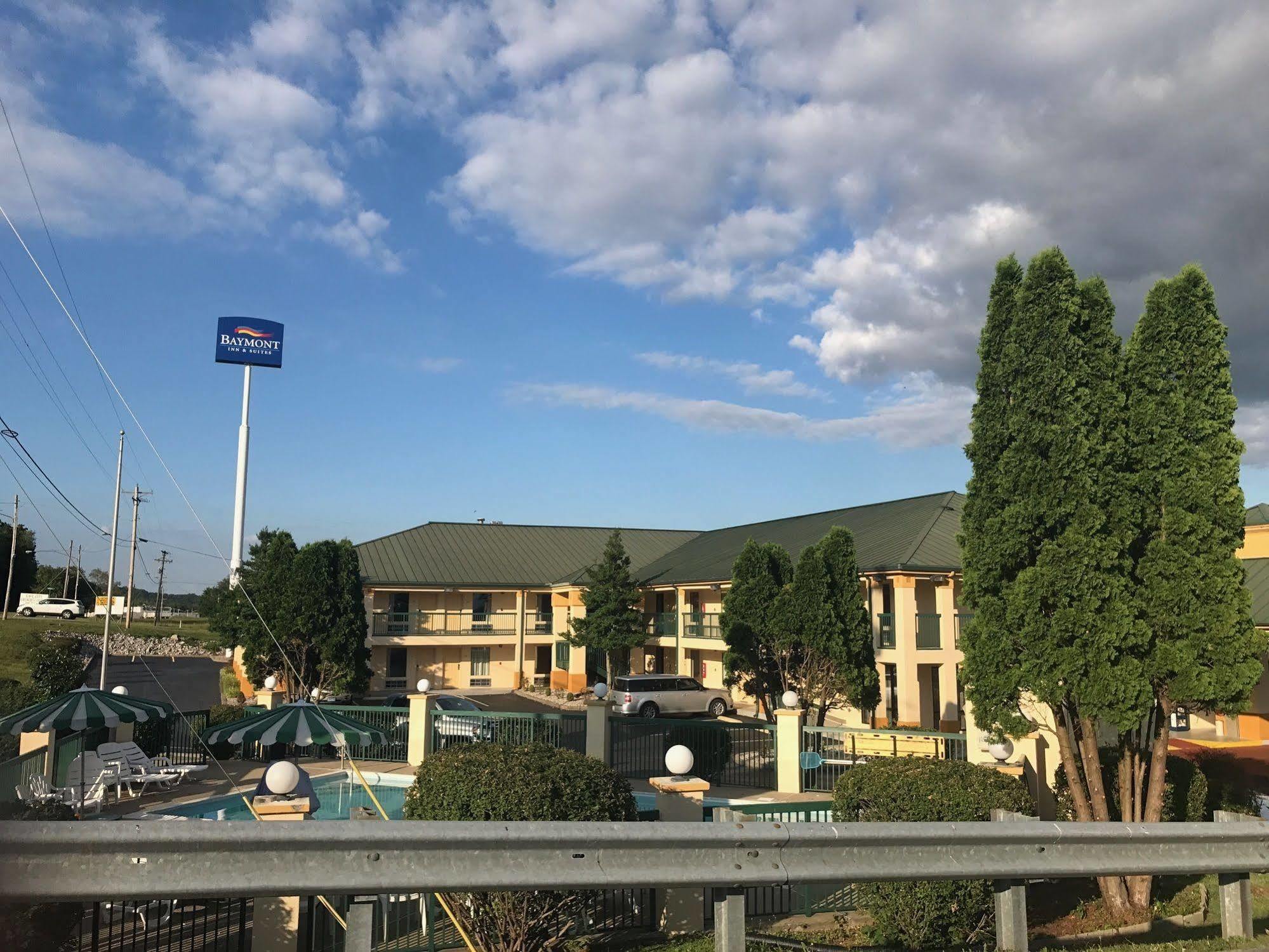Baymont By Wyndham Cave City Esterno foto