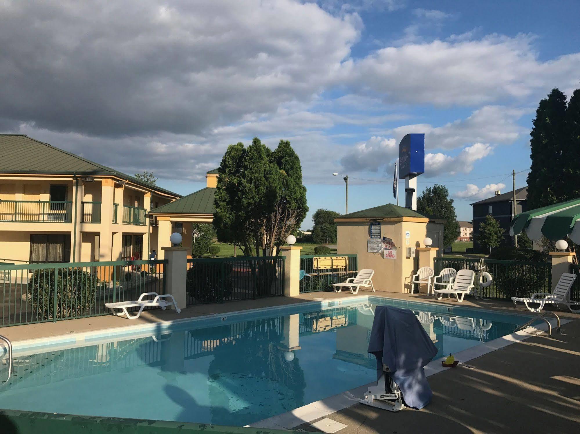 Baymont By Wyndham Cave City Esterno foto